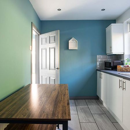Fully Refurbished North Belfast Home Экстерьер фото